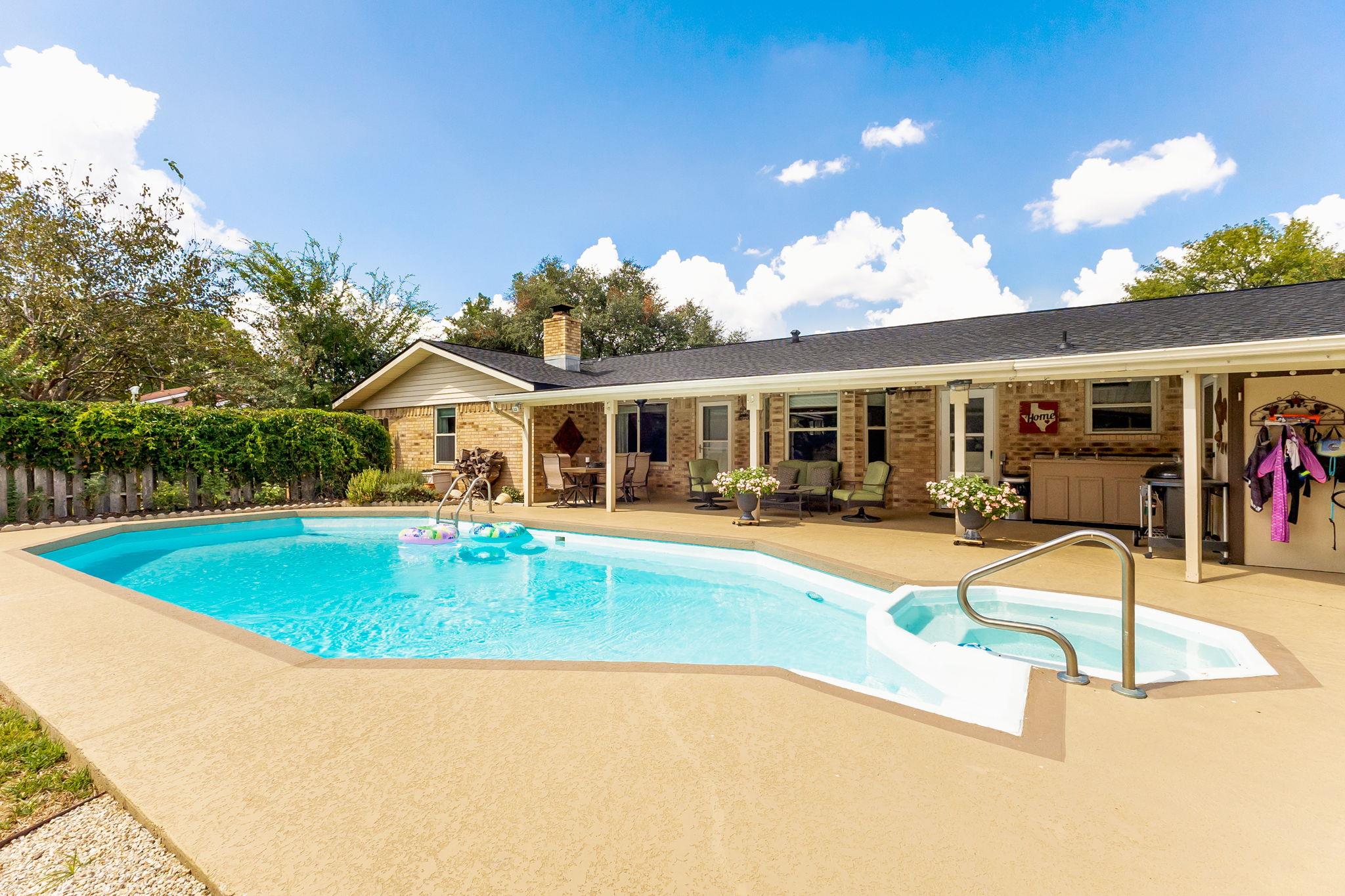 1115 Gardenia Dr, New Braunfels, TX 78130