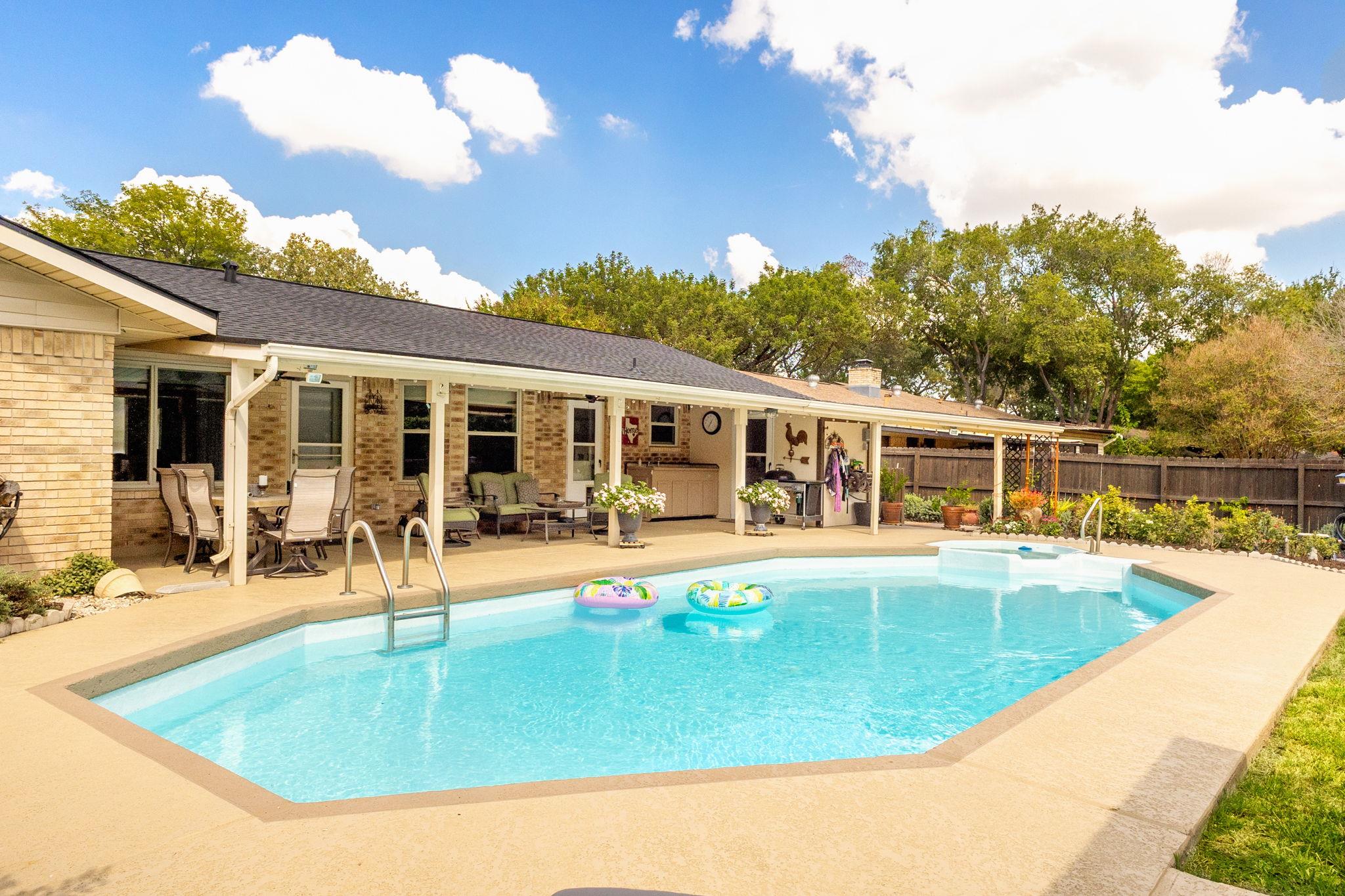 1115 Gardenia Dr, New Braunfels, TX 78130