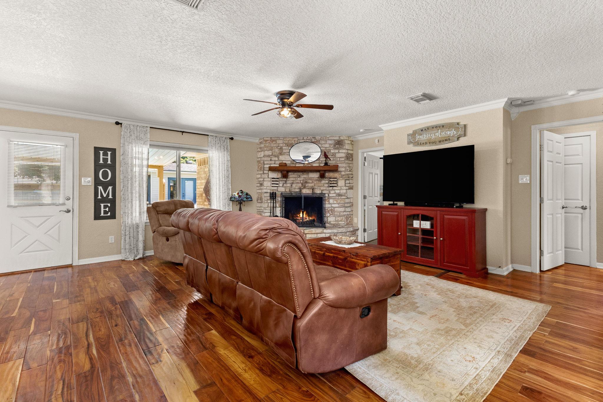 1115 Gardenia Dr, New Braunfels, TX 78130