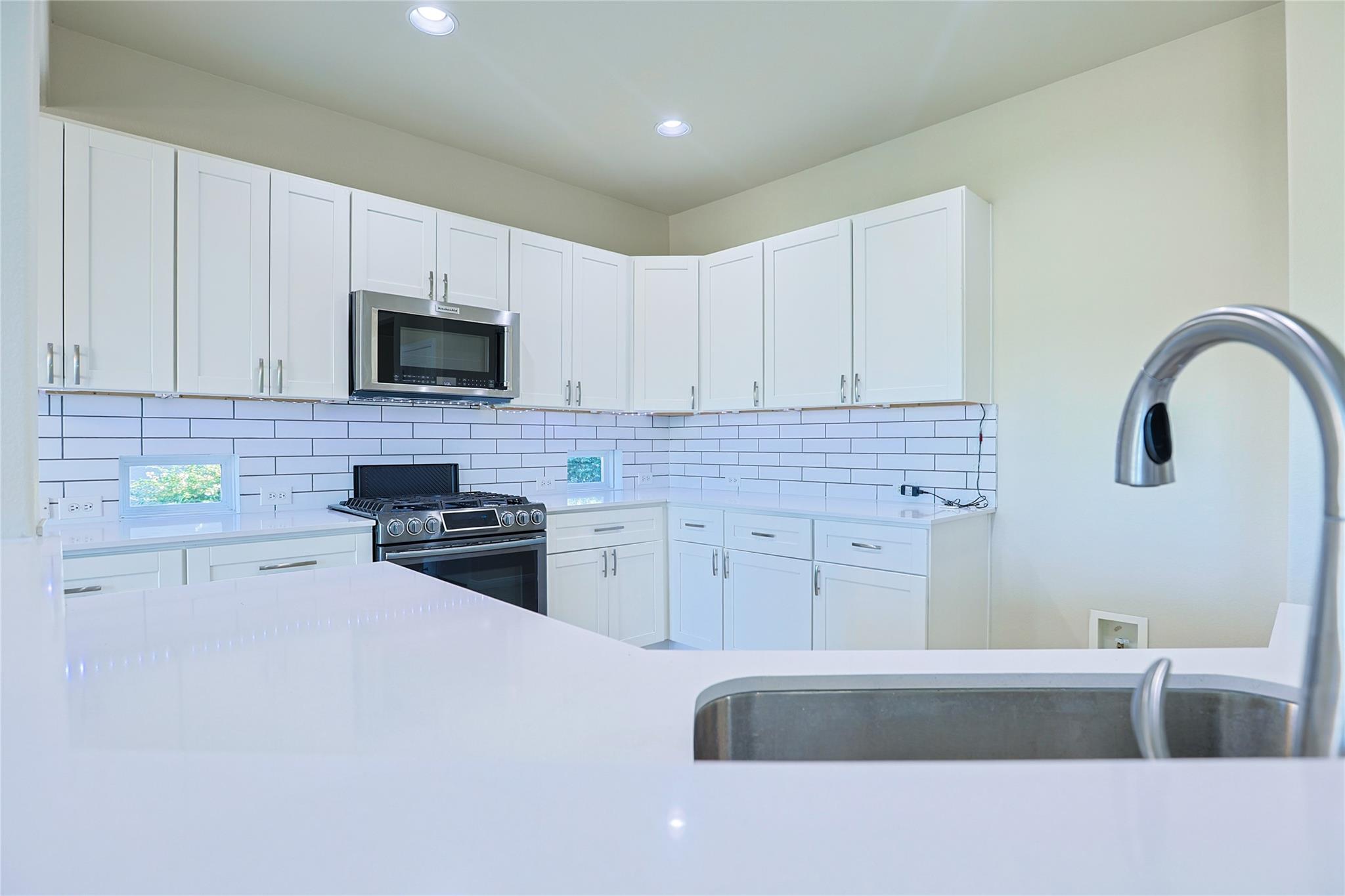 306 Cobalt Cv, Georgetown, TX 78633