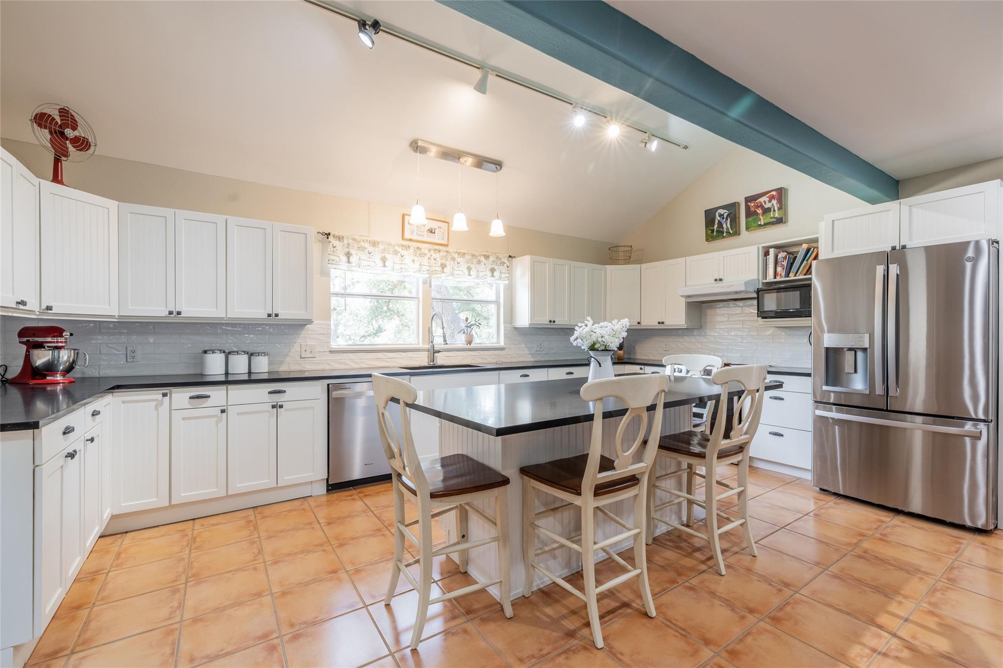 205 Spanish Oak Trl, Dripping Springs, TX 78620