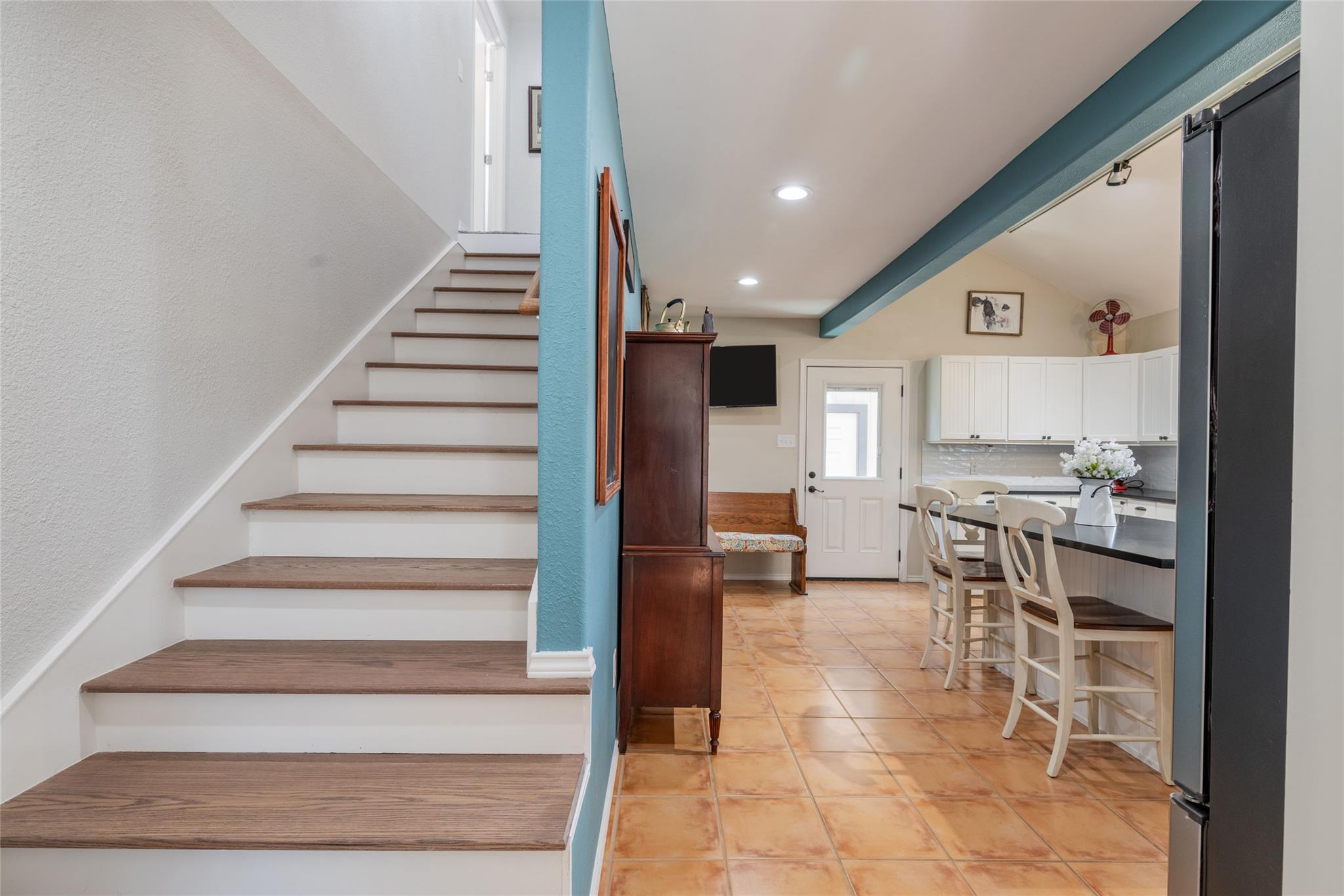 205 Spanish Oak Trl, Dripping Springs, TX 78620