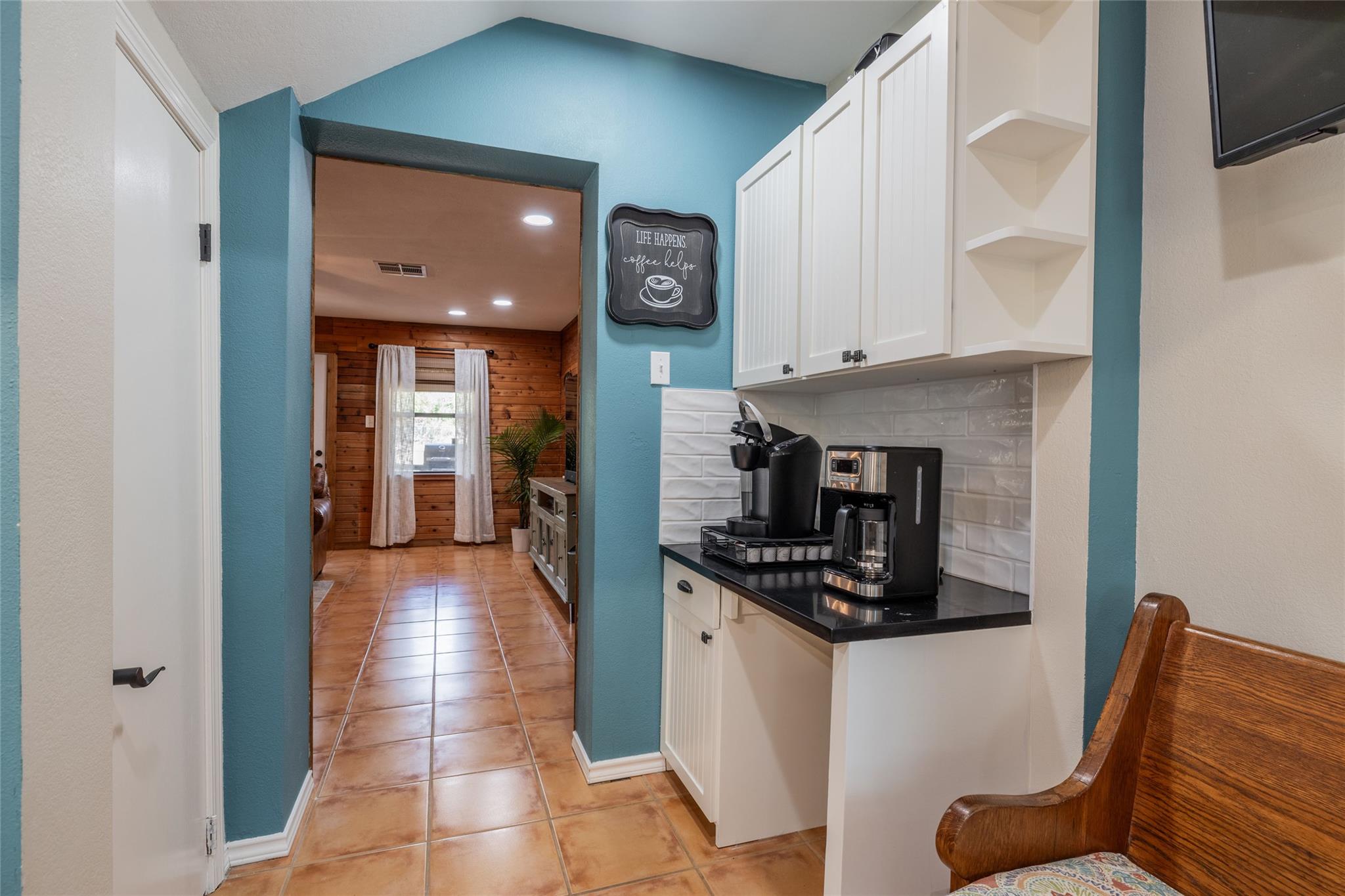 205 Spanish Oak Trl, Dripping Springs, TX 78620