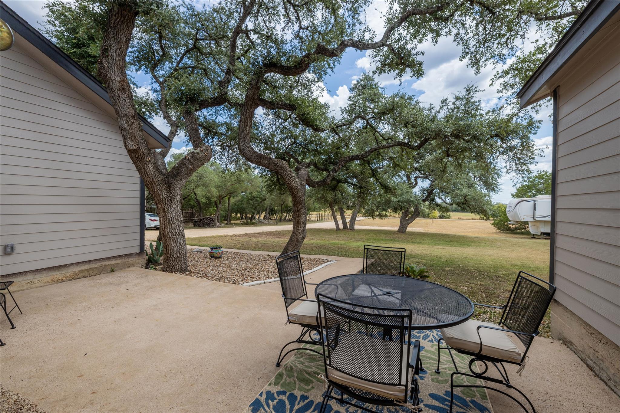 205 Spanish Oak Trl, Dripping Springs, TX 78620