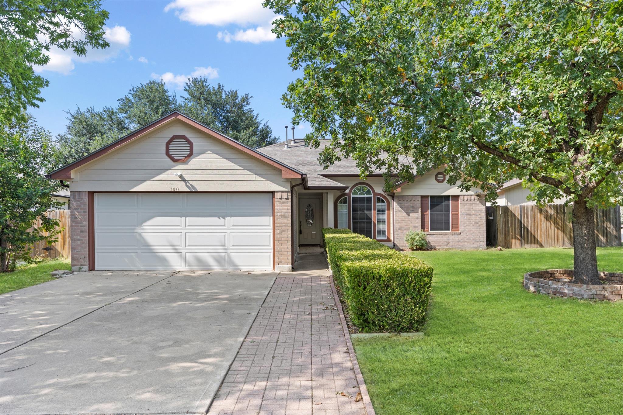 100 Evergreen Cir, Georgetown, TX 78626