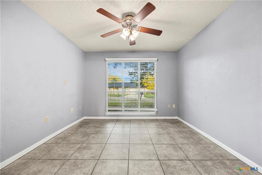 705 Kate St, Copperas Cove, TX 76522