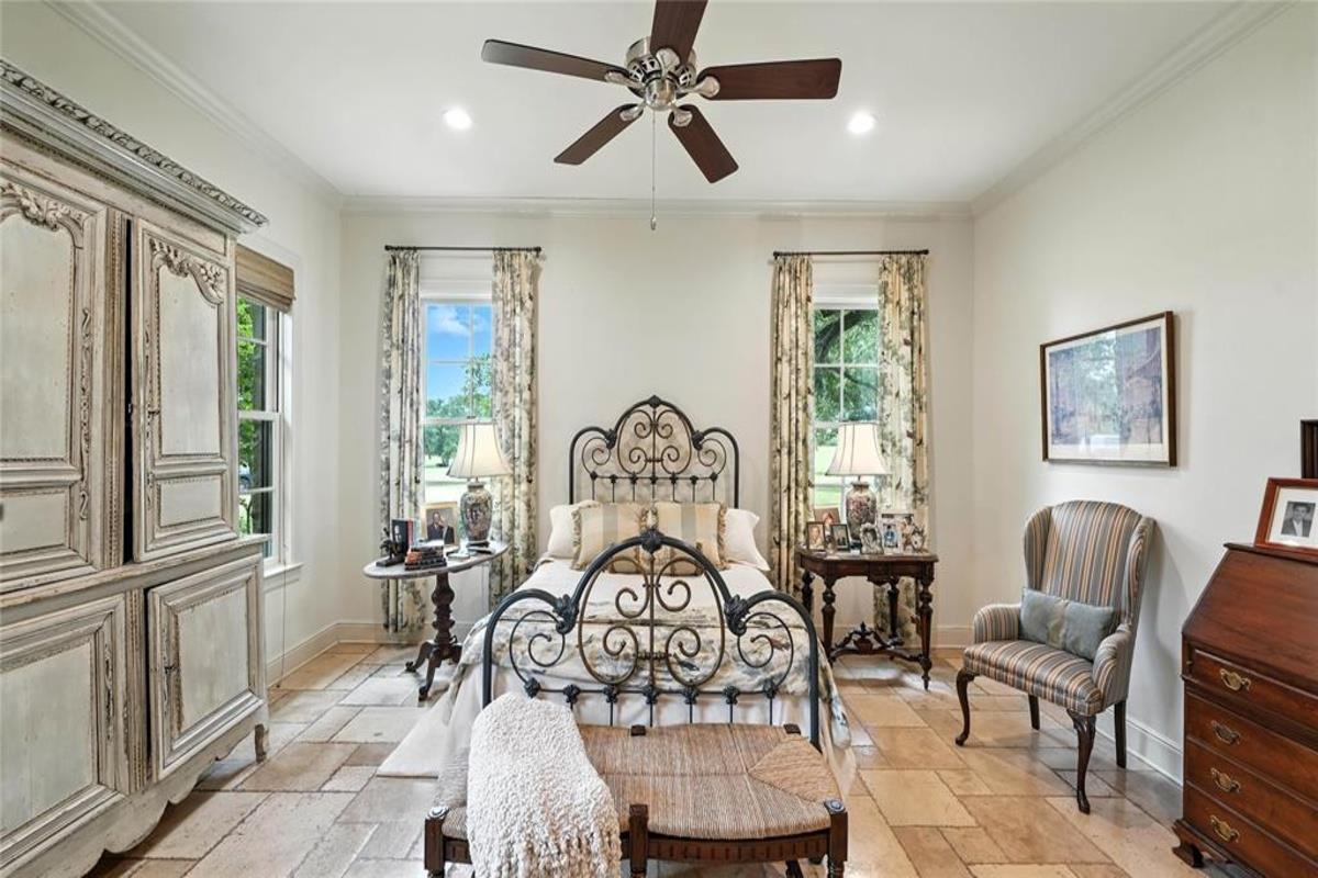 705 Antioch Rd, Paige, TX 78659