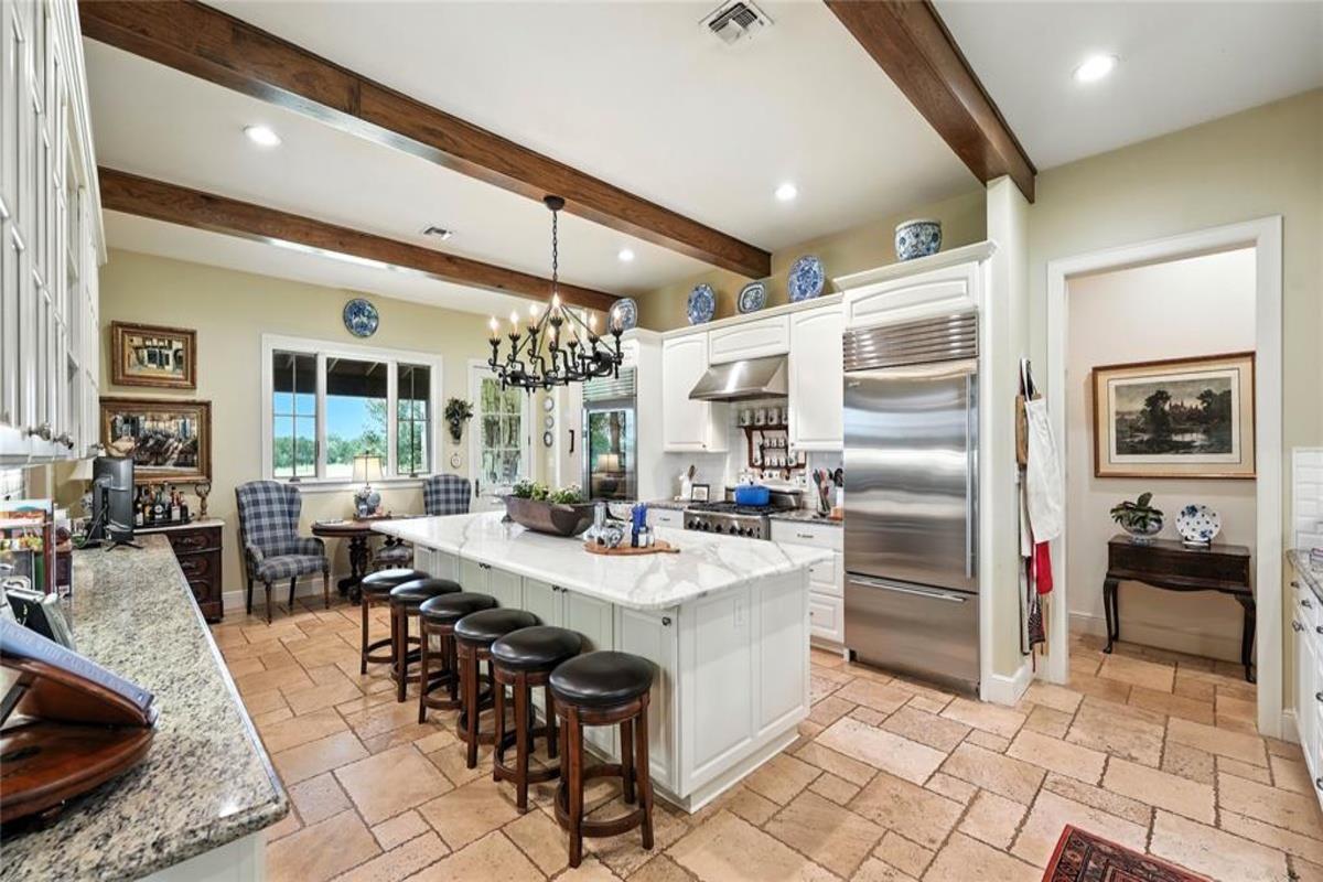 705 Antioch Rd, Paige, TX 78659