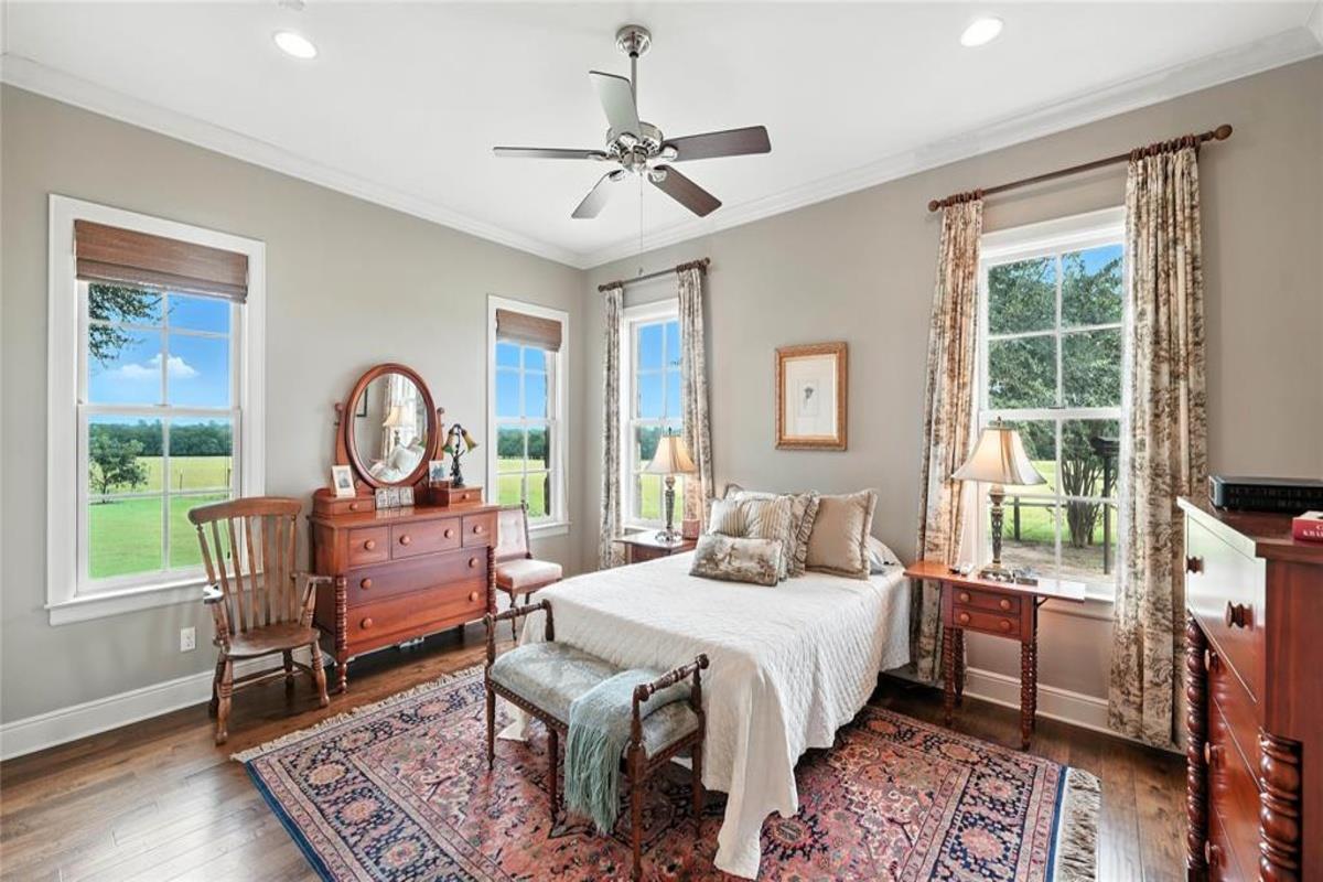 705 Antioch Rd, Paige, TX 78659