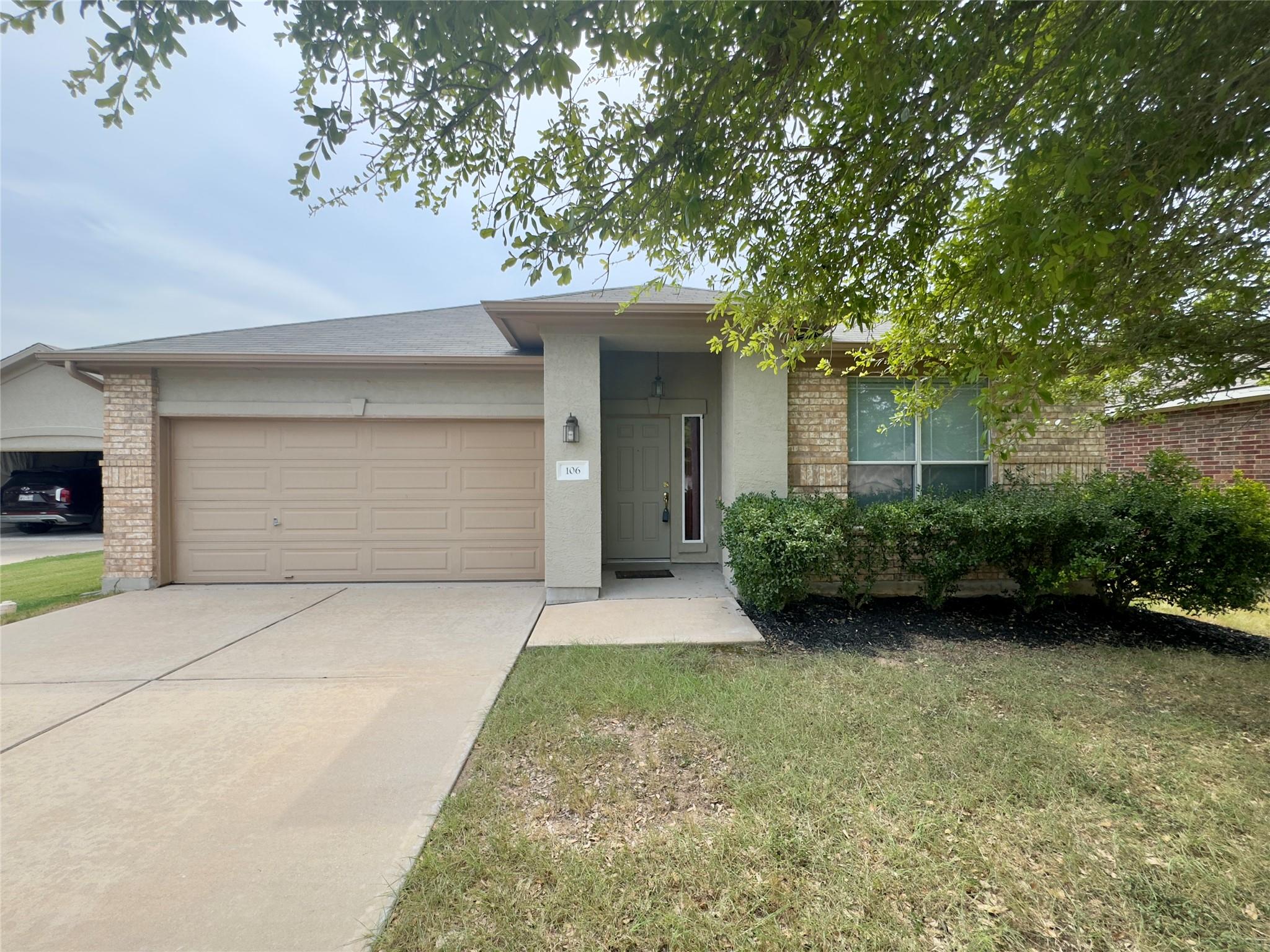 106 Bowstring Bnd, Bastrop, TX 78602
