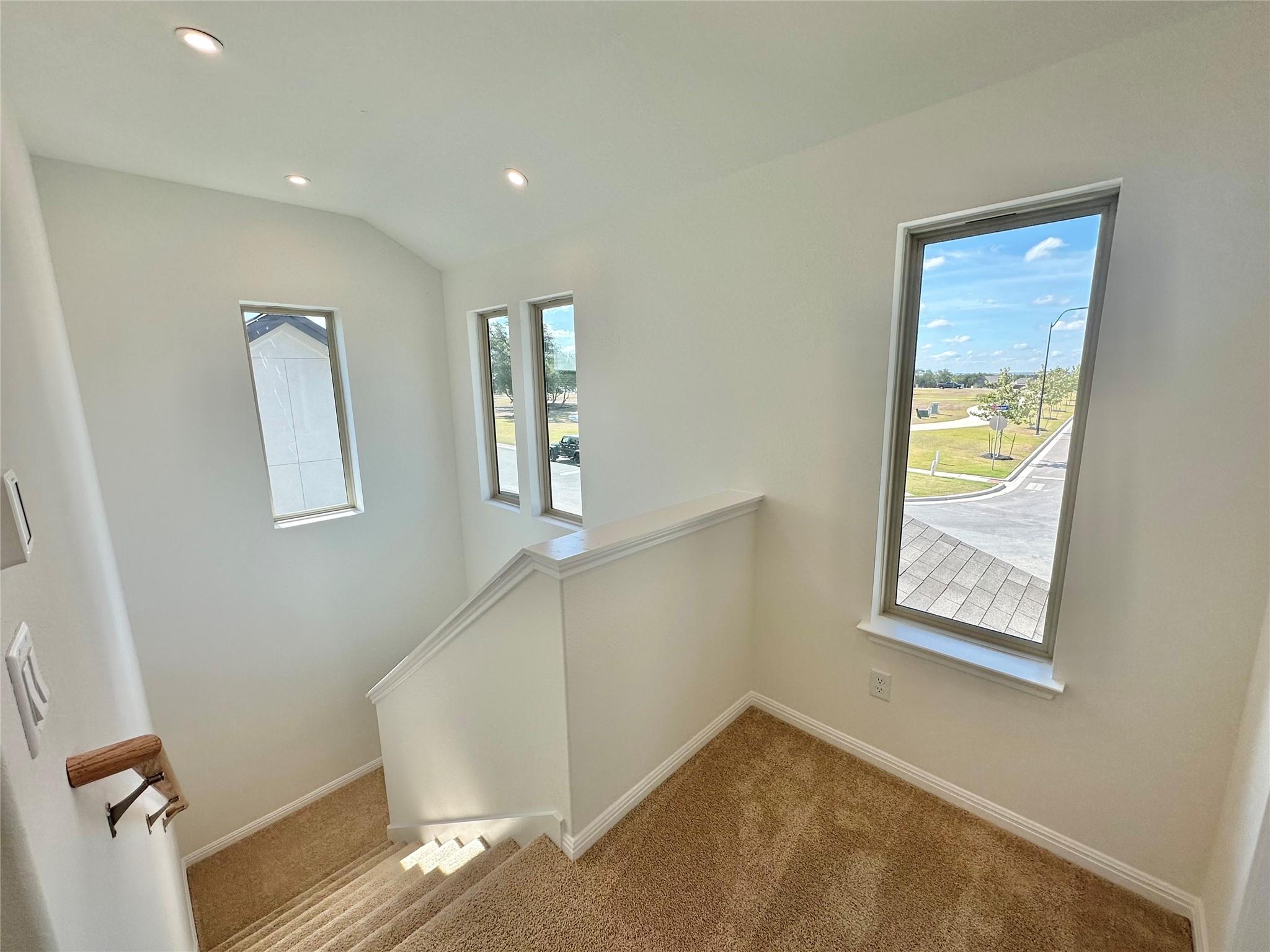 372 Glocken Ln, Kyle, TX 78640