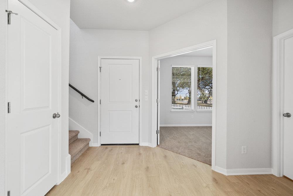 372 Glocken Ln, Kyle, TX 78640