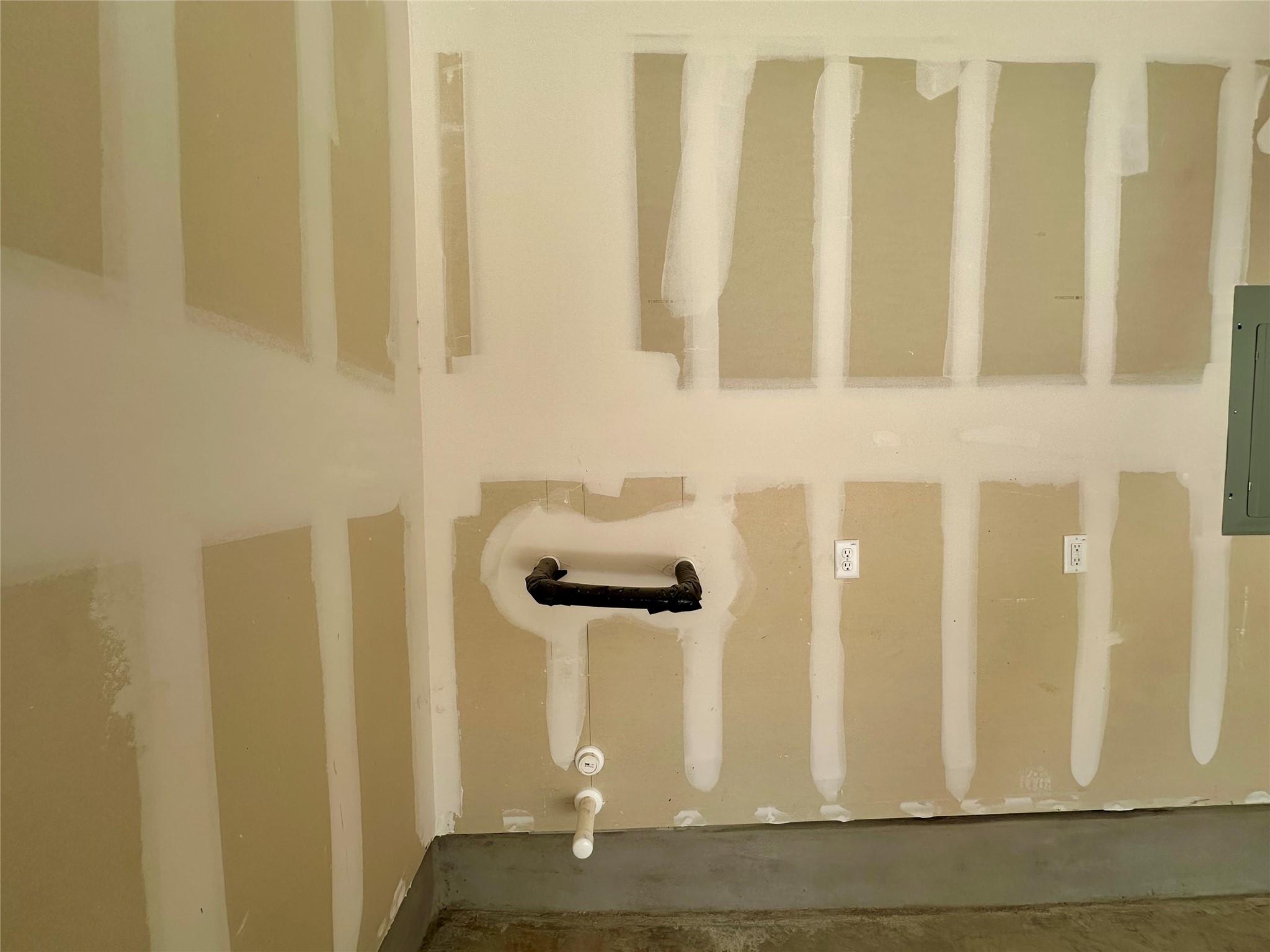 372 Glocken Ln, Kyle, TX 78640