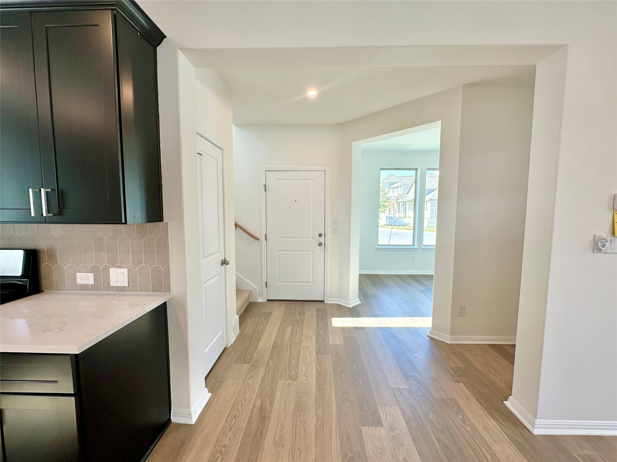 372 Glocken Ln, Kyle, TX 78640