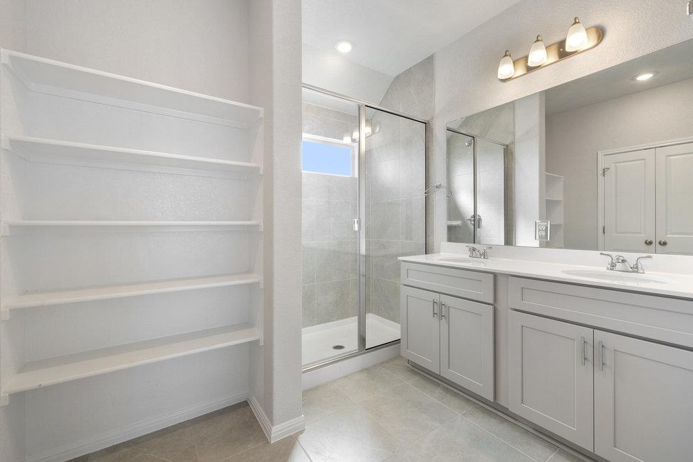 372 Glocken Ln, Kyle, TX 78640