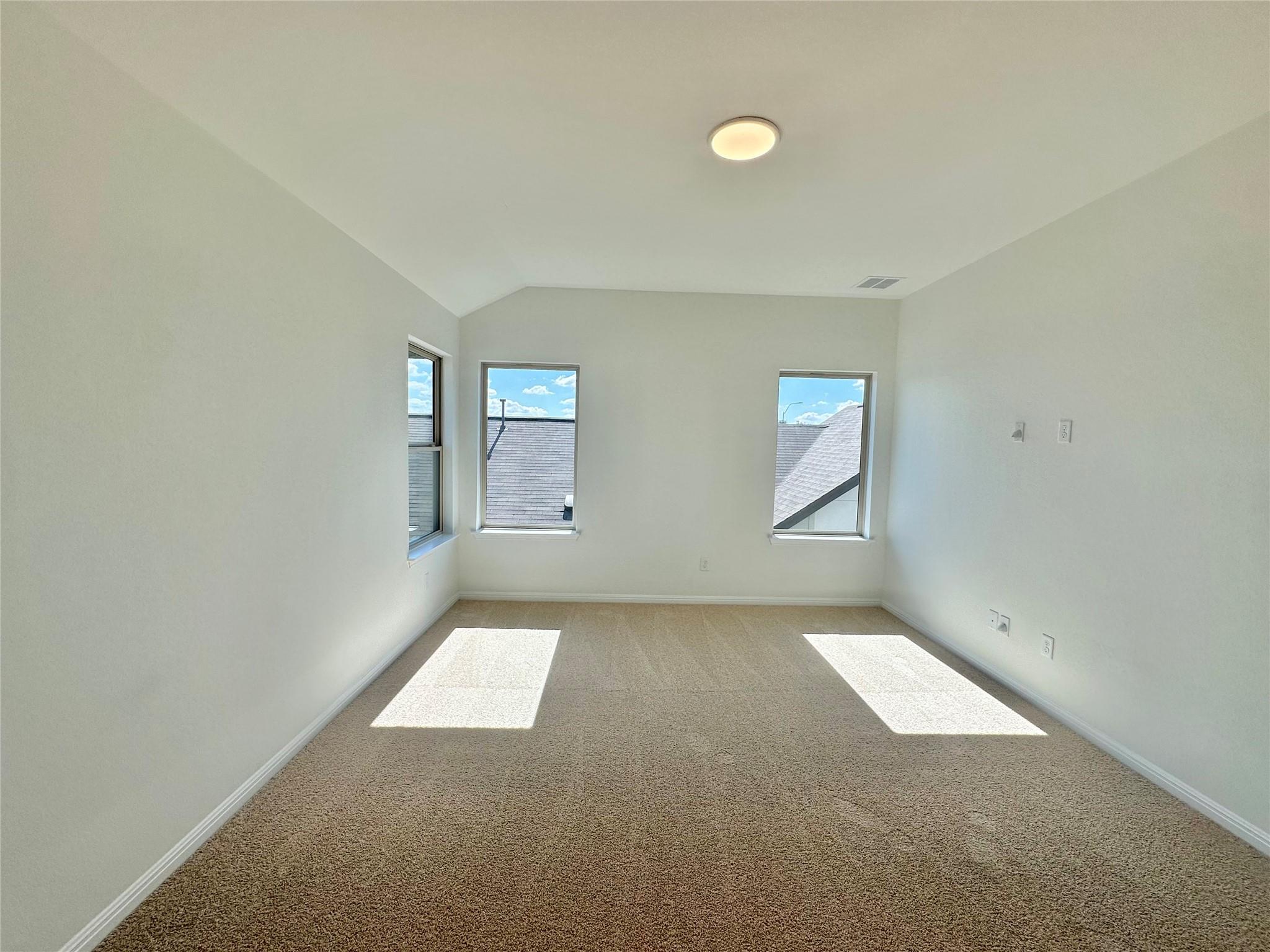 372 Glocken Ln, Kyle, TX 78640