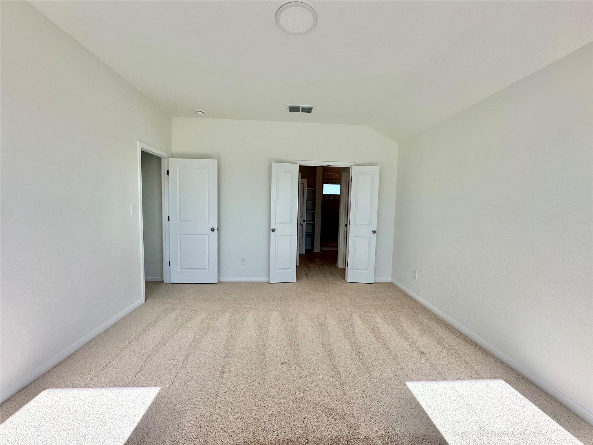 372 Glocken Ln, Kyle, TX 78640