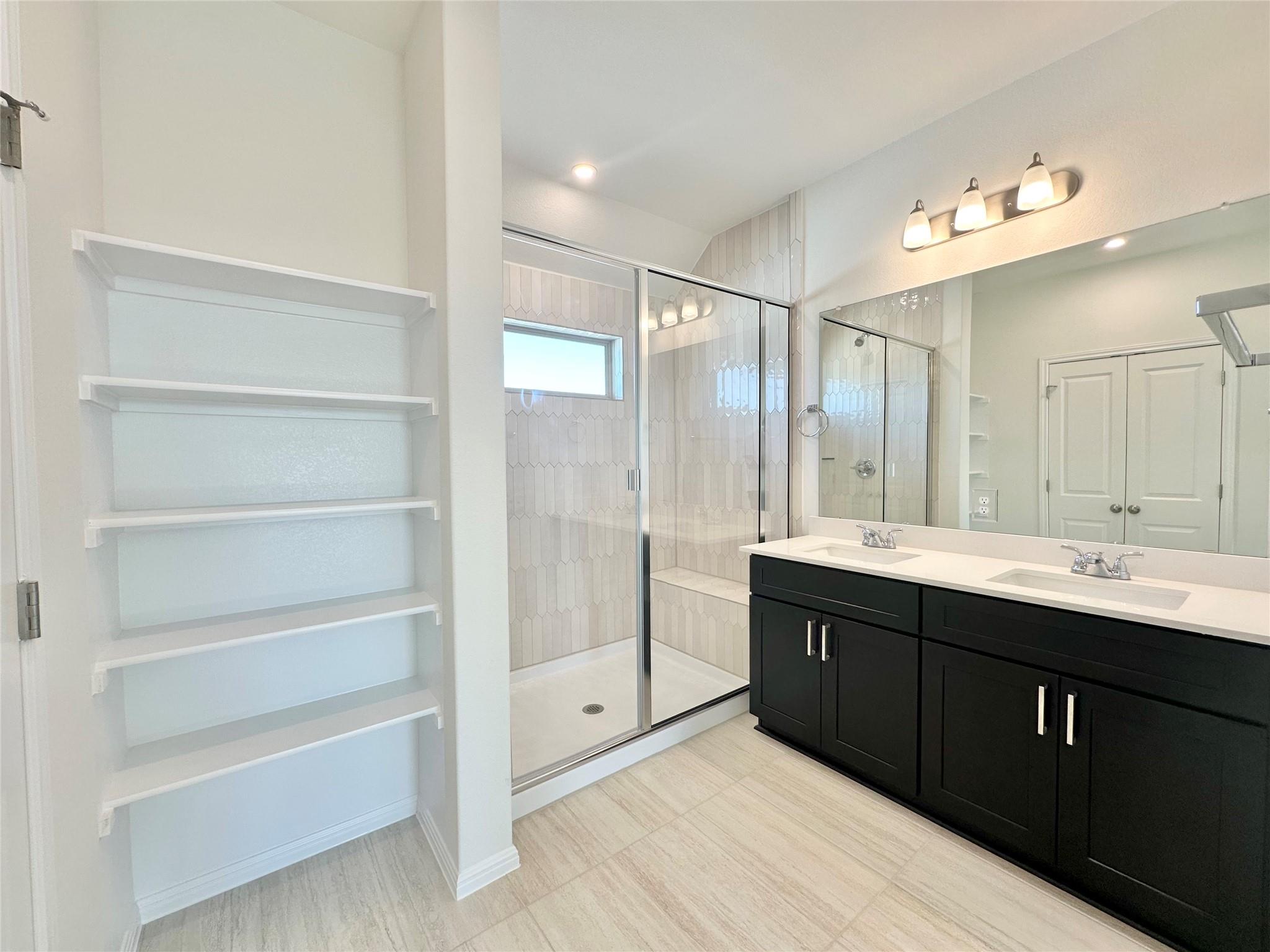 372 Glocken Ln, Kyle, TX 78640