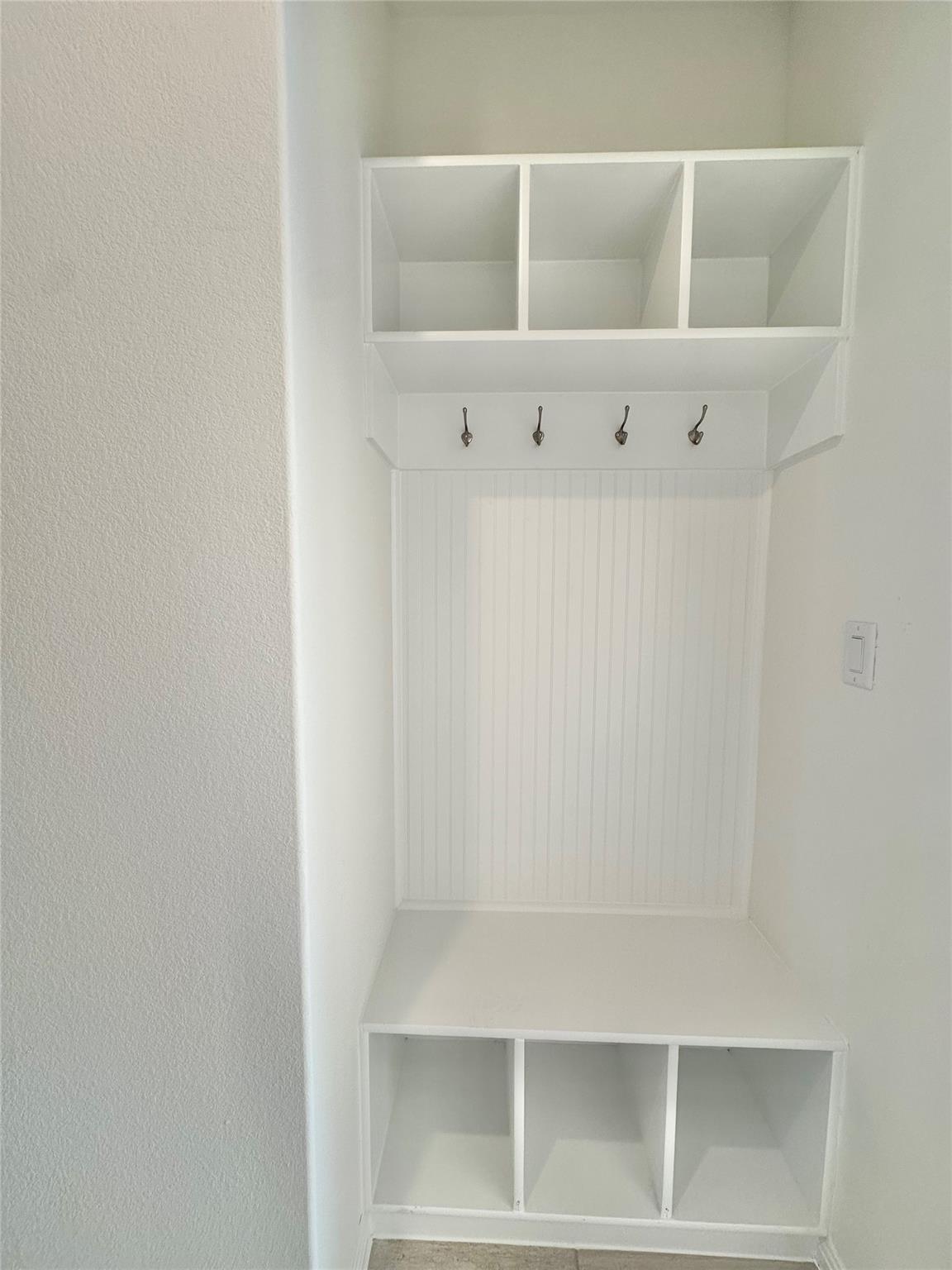 372 Glocken Ln, Kyle, TX 78640