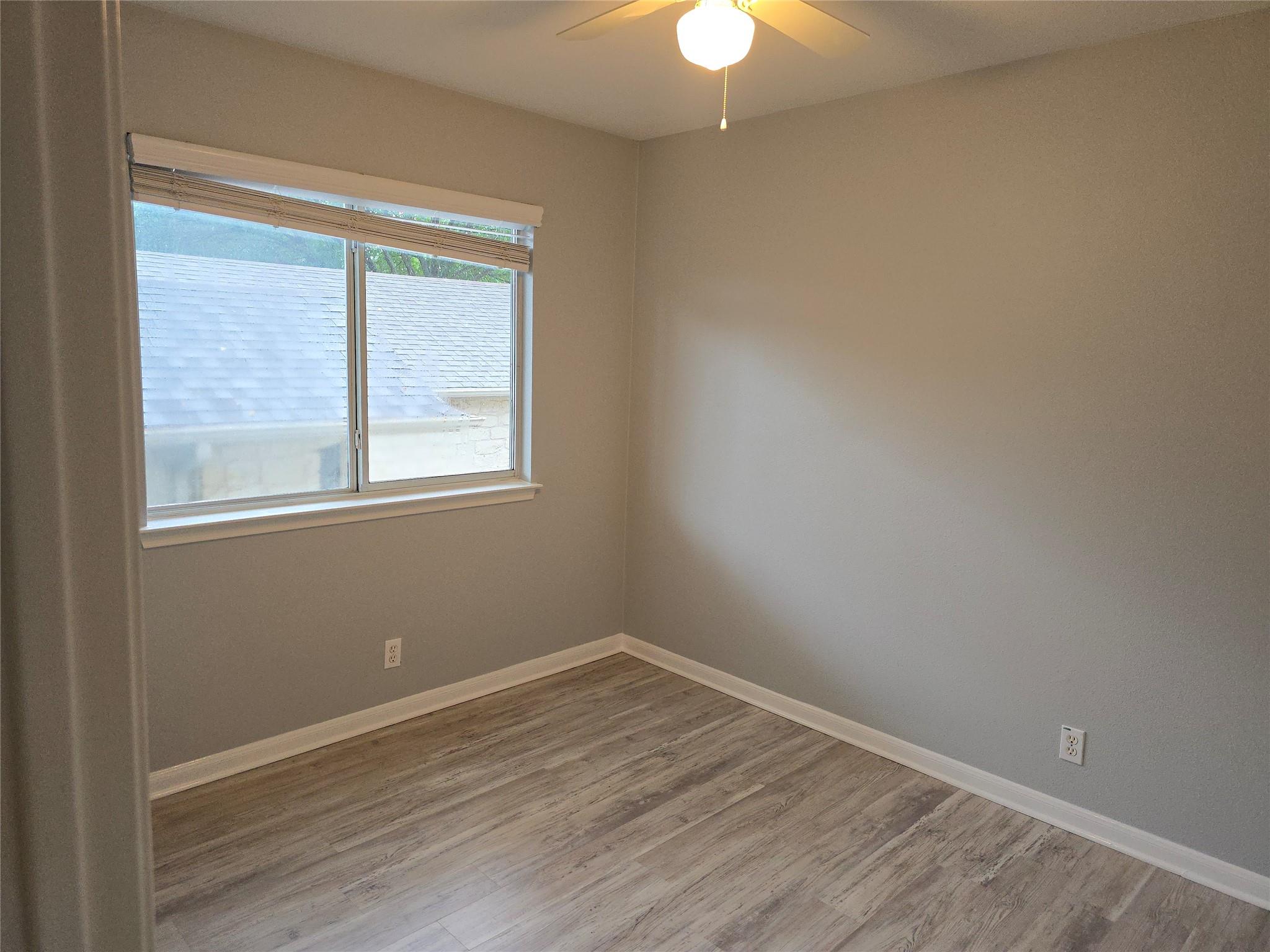 4911 Edenbourgh Ln, Austin, TX 78754