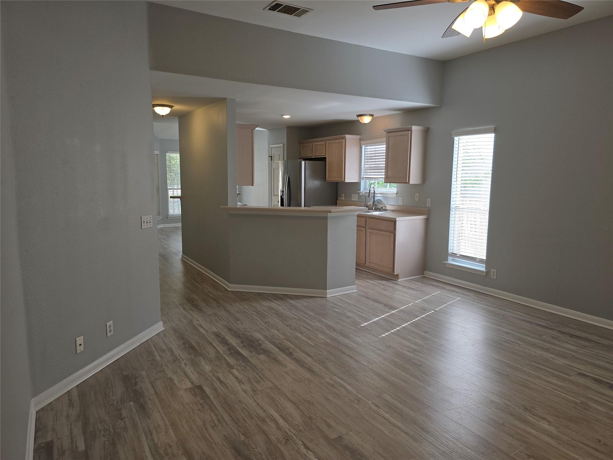 4911 Edenbourgh Ln, Austin, TX 78754