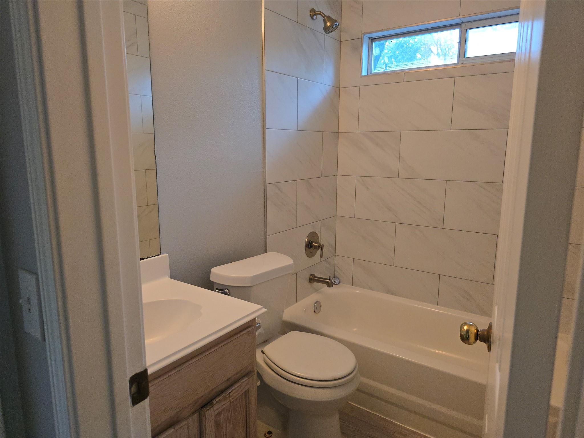 4911 Edenbourgh Ln, Austin, TX 78754