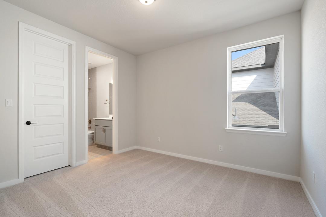 136 McDougall Pass, Liberty Hill, TX 78642