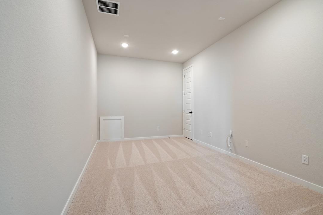 136 McDougall Pass, Liberty Hill, TX 78642