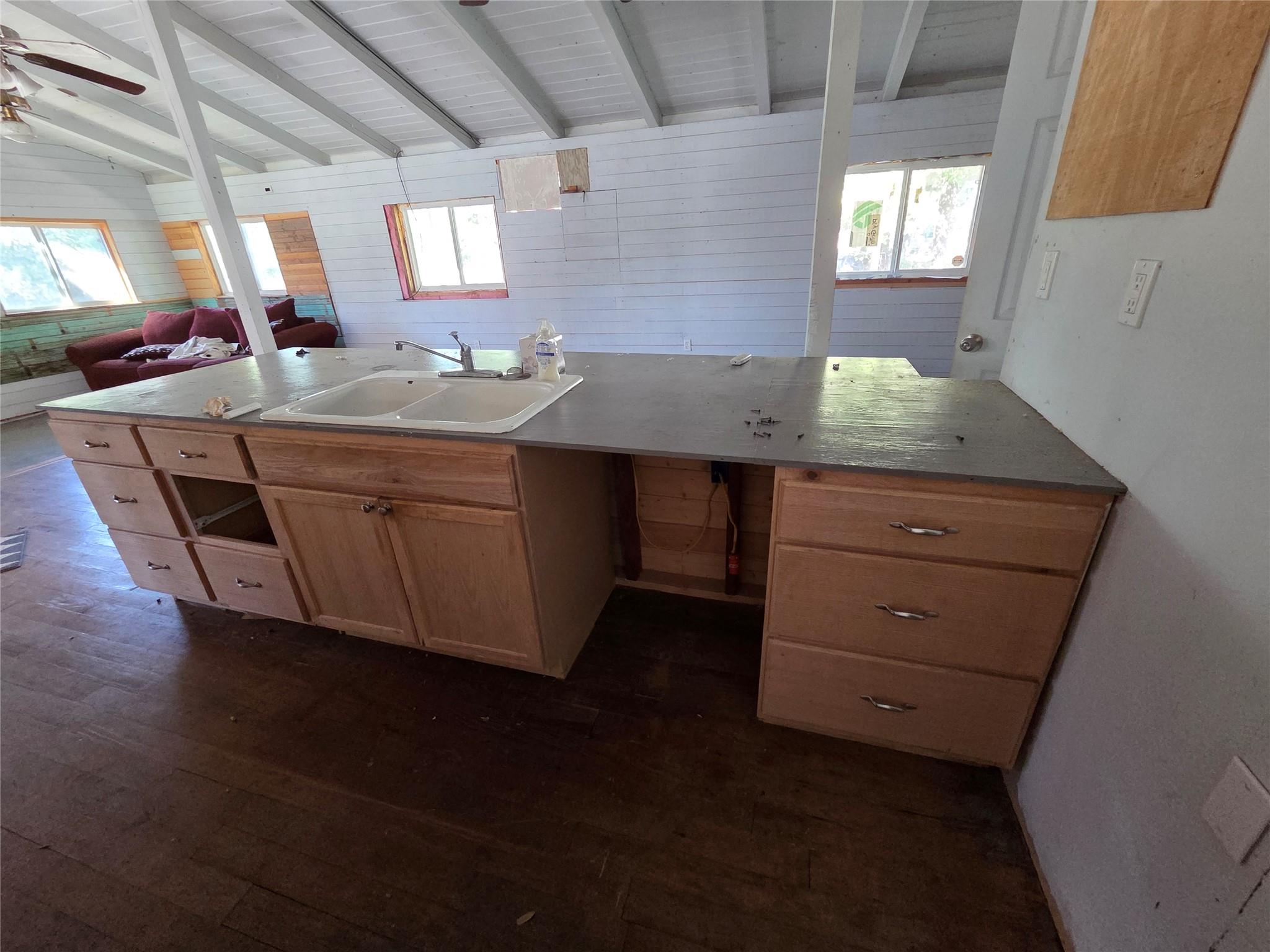 9815 TRAILS END Rd, Leander, TX 78641