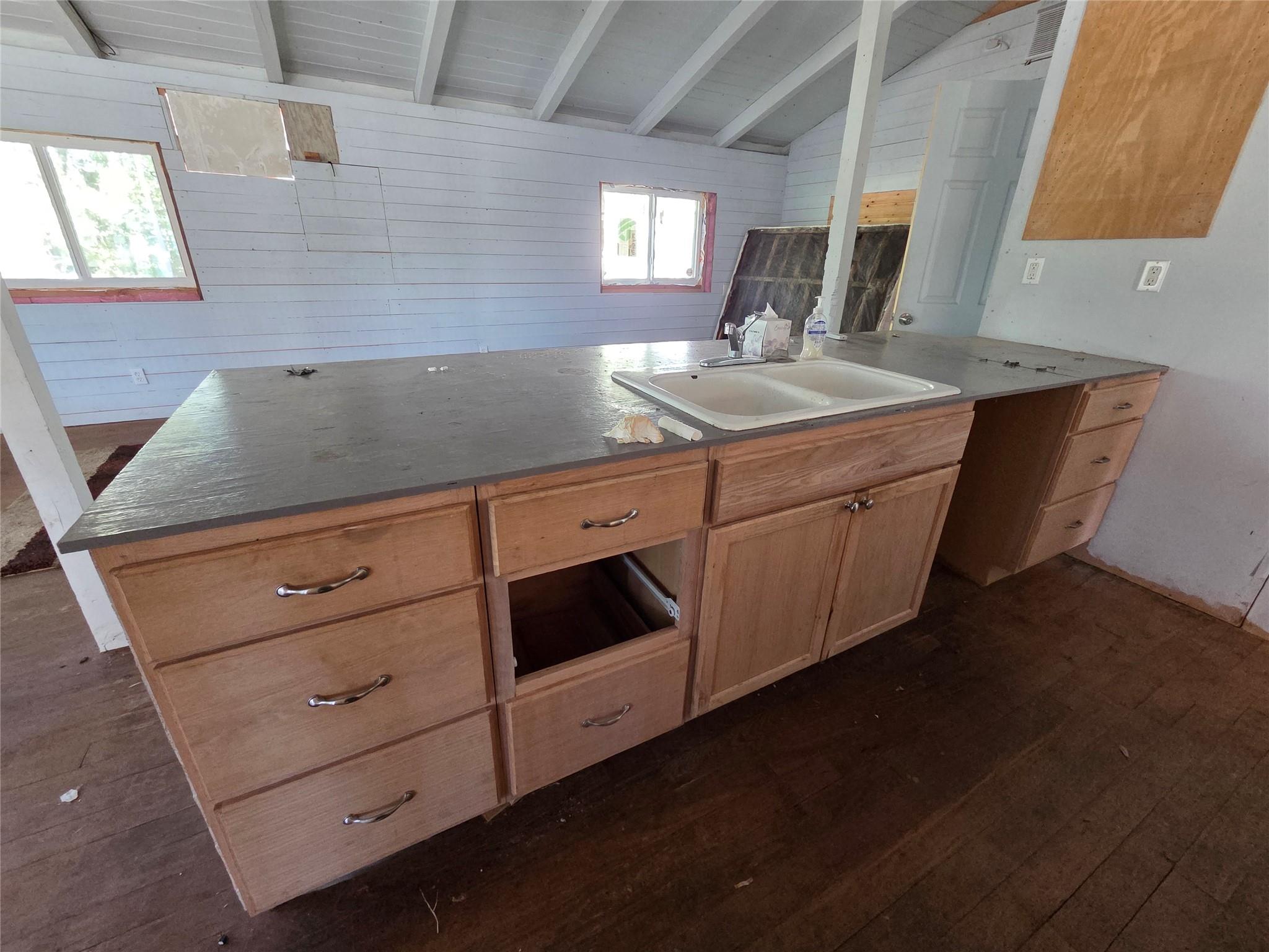 9815 TRAILS END Rd, Leander, TX 78641