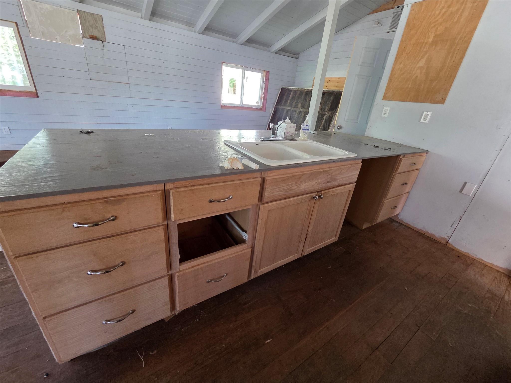 9815 TRAILS END Rd, Leander, TX 78641