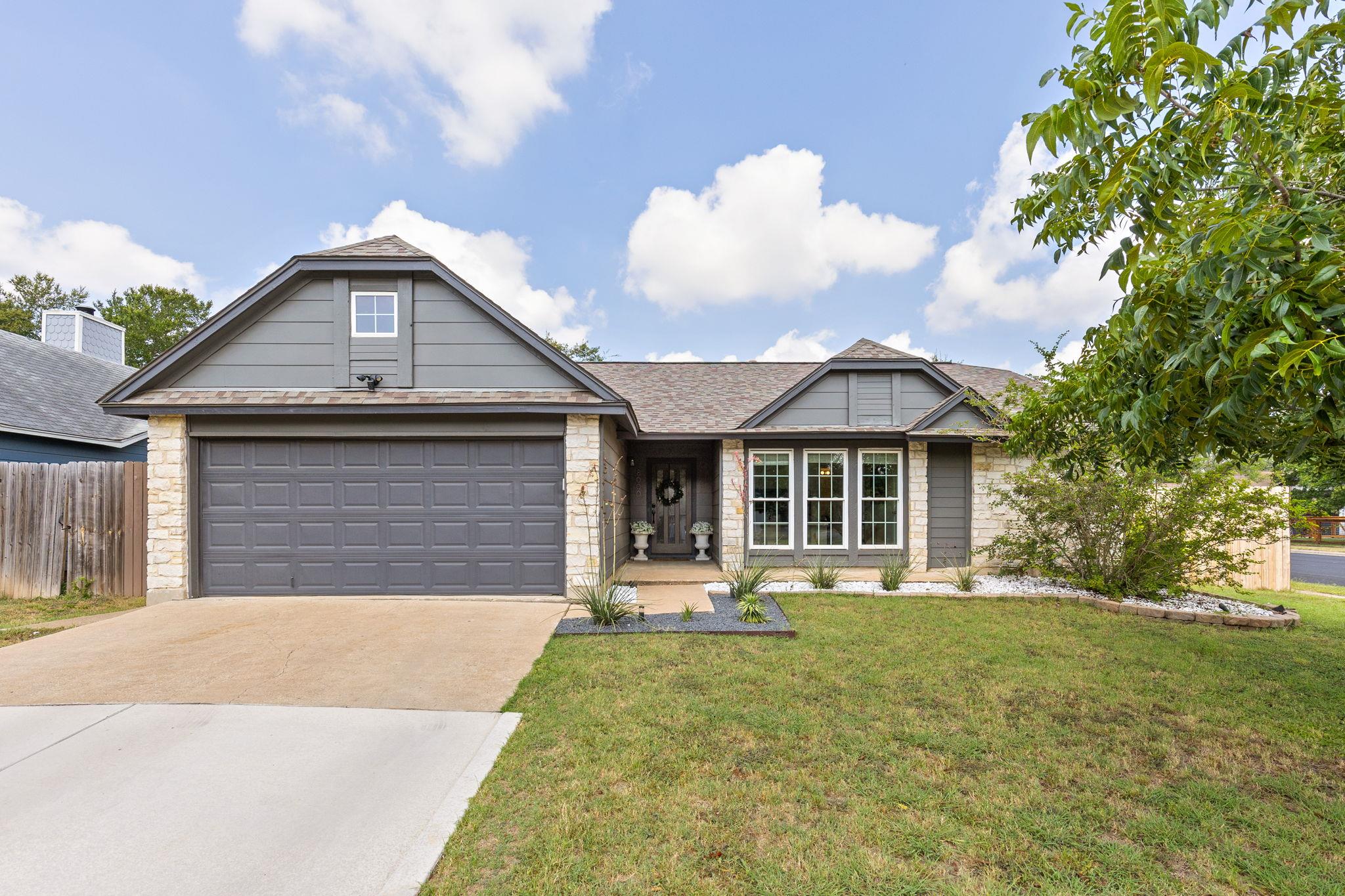 8000 Treehouse Ln, Austin, TX 78749