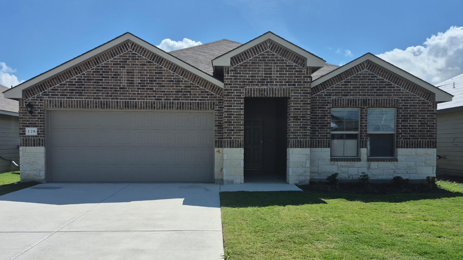 178 Rearden Blvd, Jarrell, TX 76537