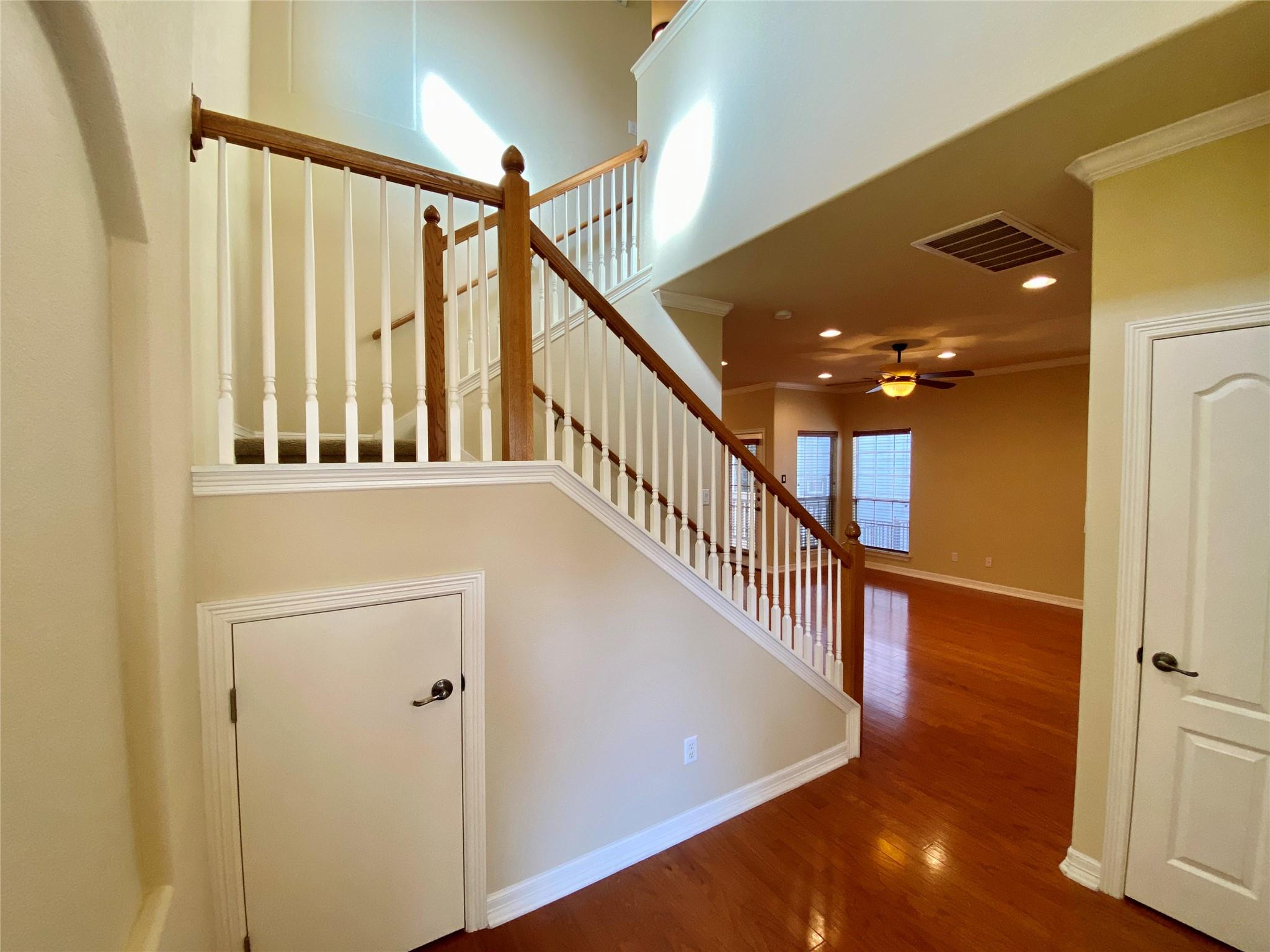 6704 Menchaca Rd # 8, Austin, TX 78745