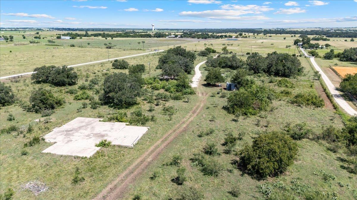 2401 County Road 219, Florence, TX 76527