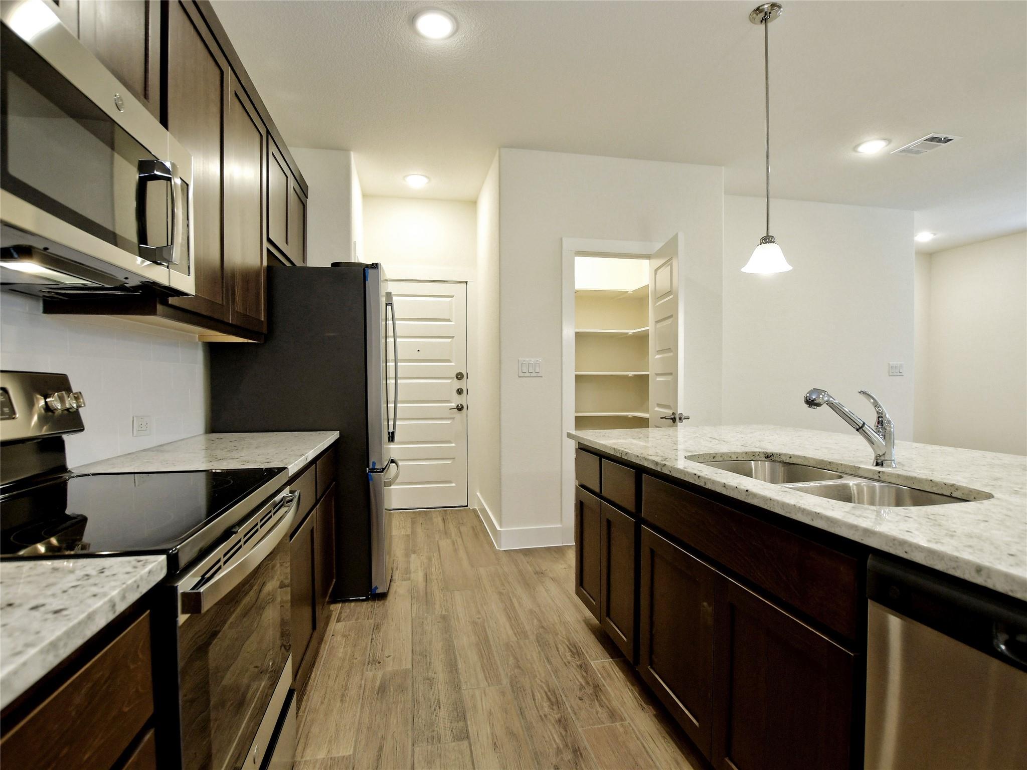 402 E Parkline Dr # 24A, Georgetown, TX 78626