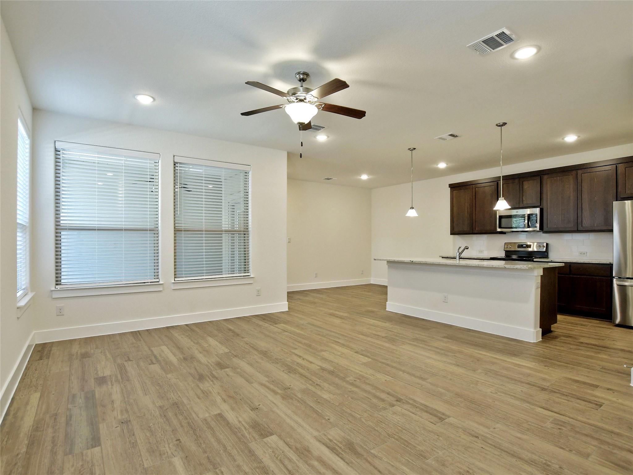 402 E Parkline Dr # 24A, Georgetown, TX 78626