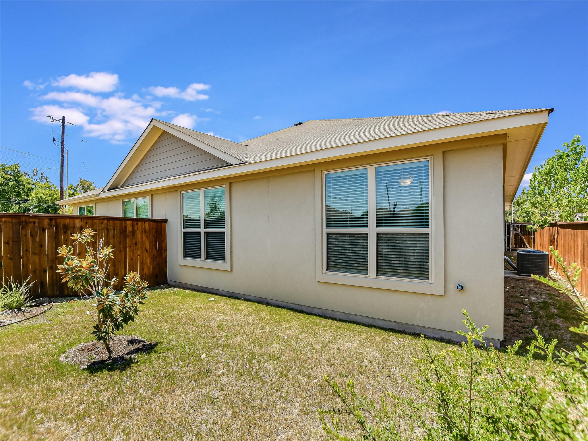 402 E Parkline Dr # 24A, Georgetown, TX 78626