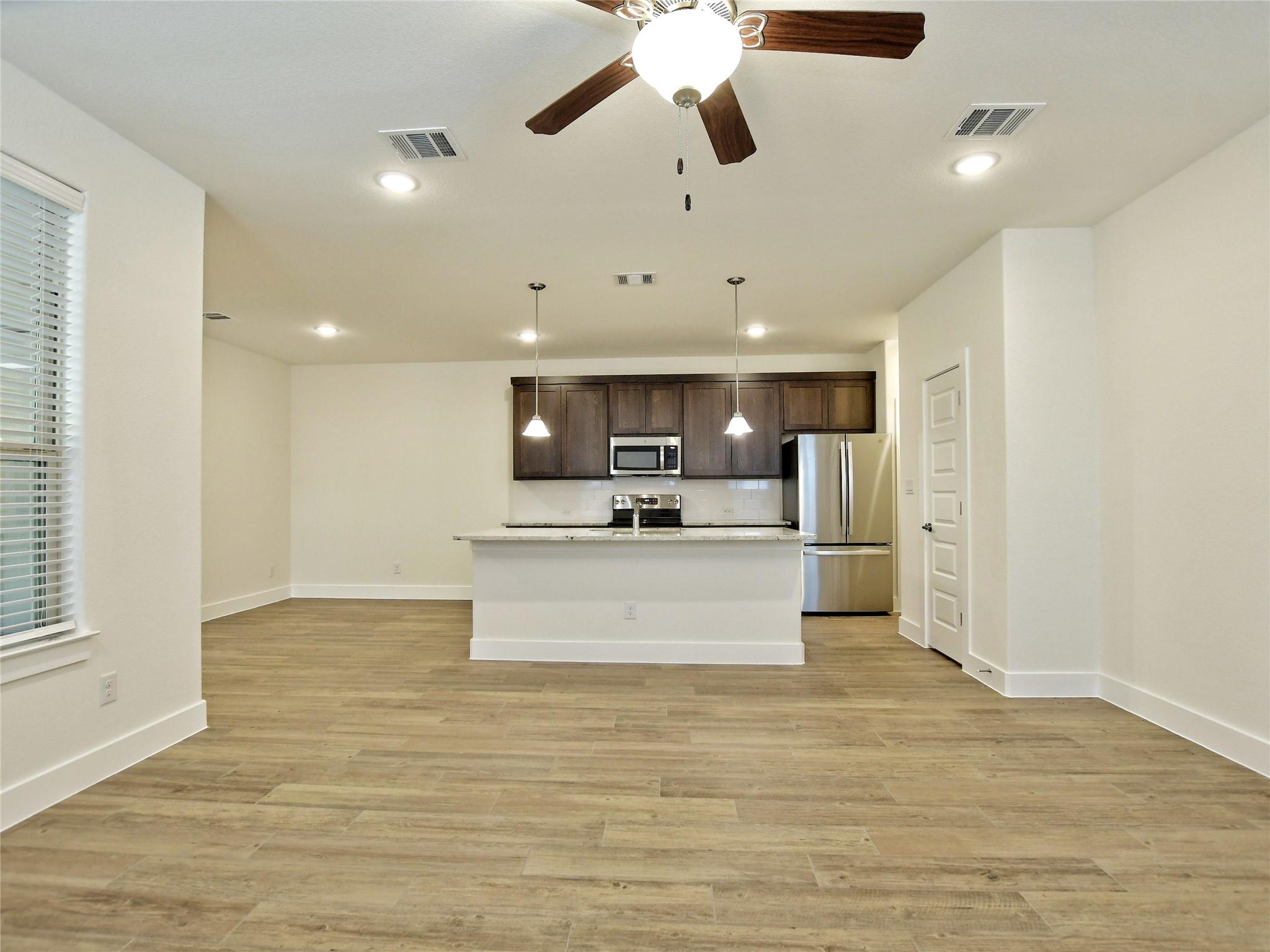 402 E Parkline Dr # 24A, Georgetown, TX 78626