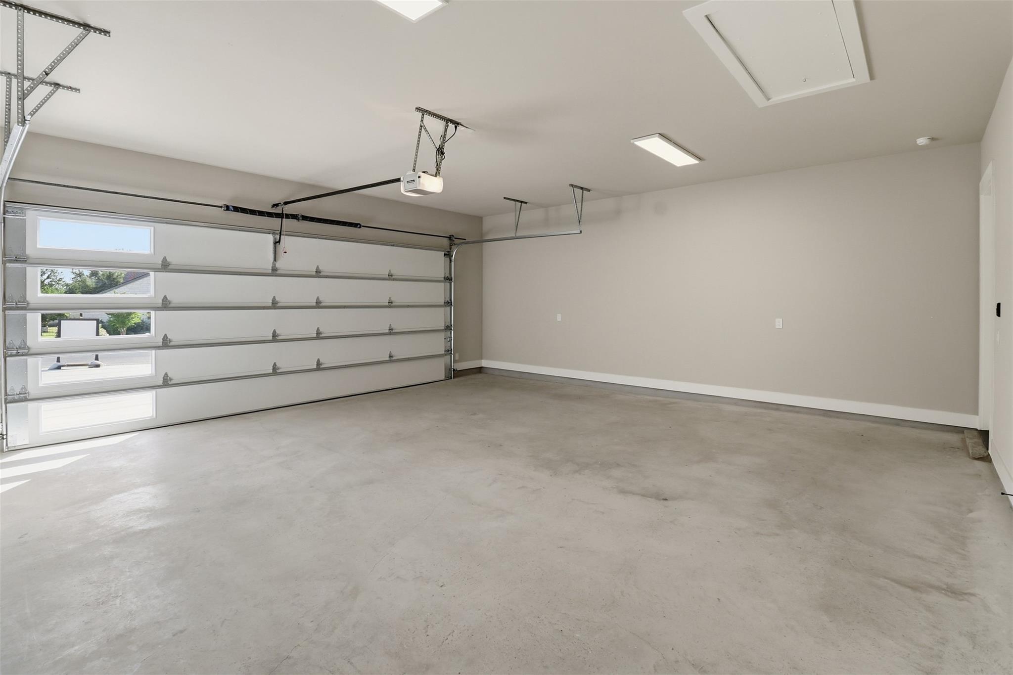 128 Broadgreen Trl, Kingsland, TX 78639