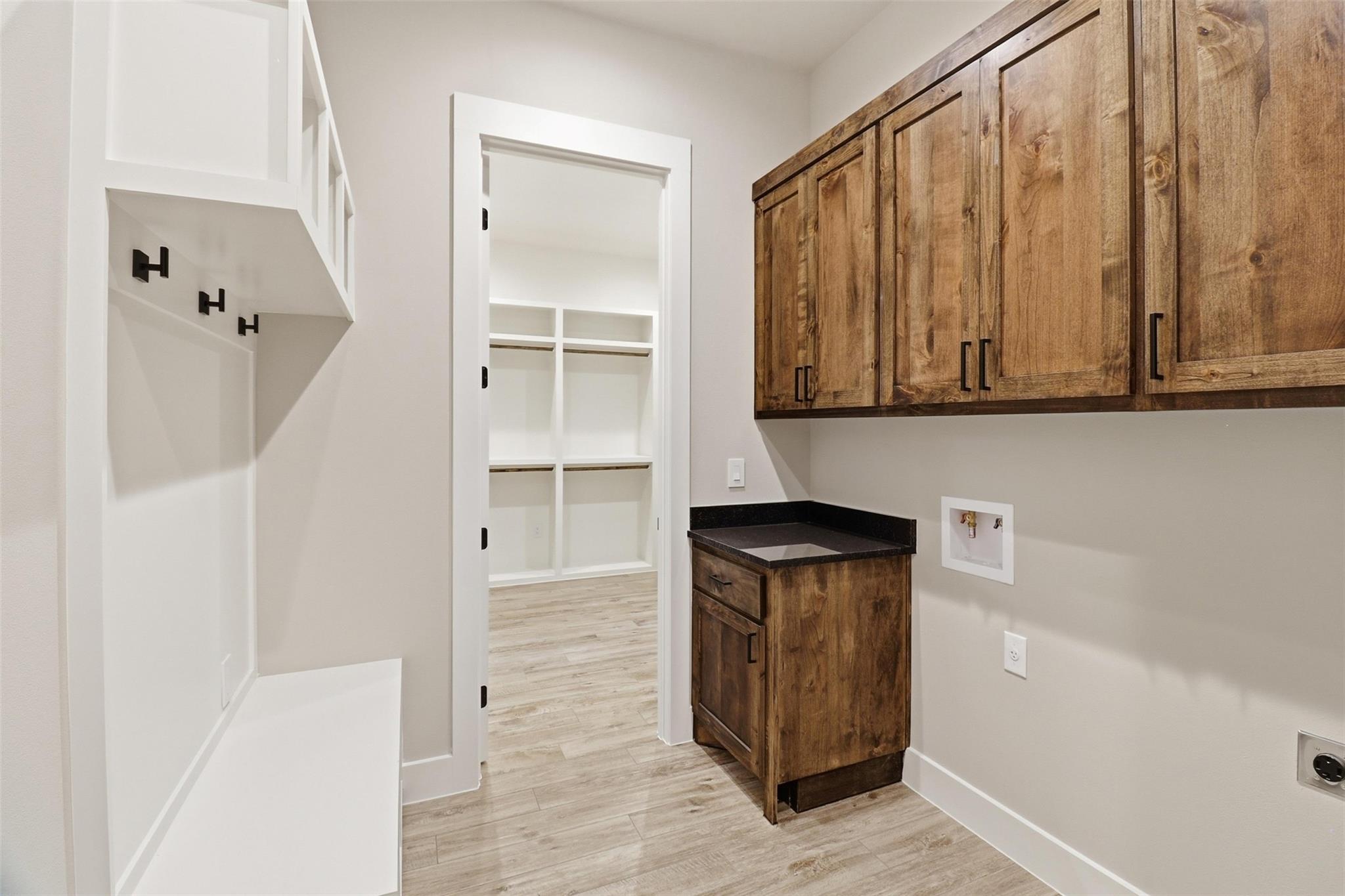 128 Broadgreen Trl, Kingsland, TX 78639