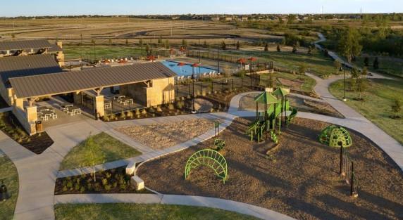 512 Emory Crossing Blvd, Hutto, TX 78634