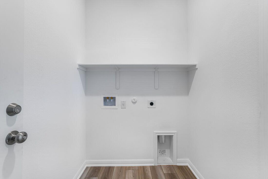 512 Emory Crossing Blvd, Hutto, TX 78634