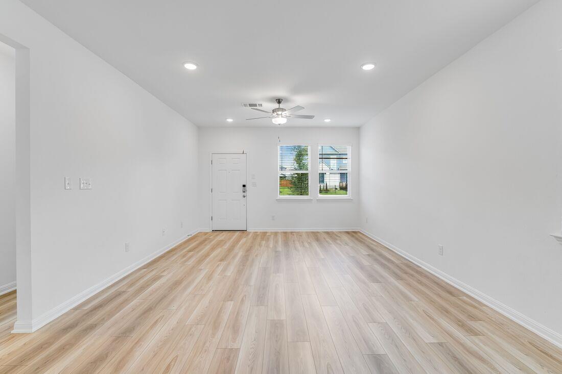 512 Emory Crossing Blvd, Hutto, TX 78634