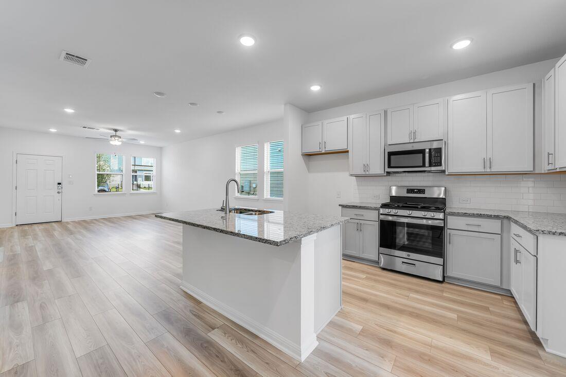 512 Emory Crossing Blvd, Hutto, TX 78634