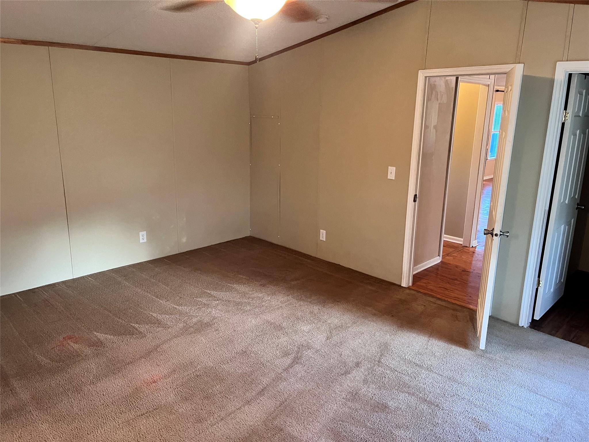 124 Alum Creek Dr, Paige, TX 78659