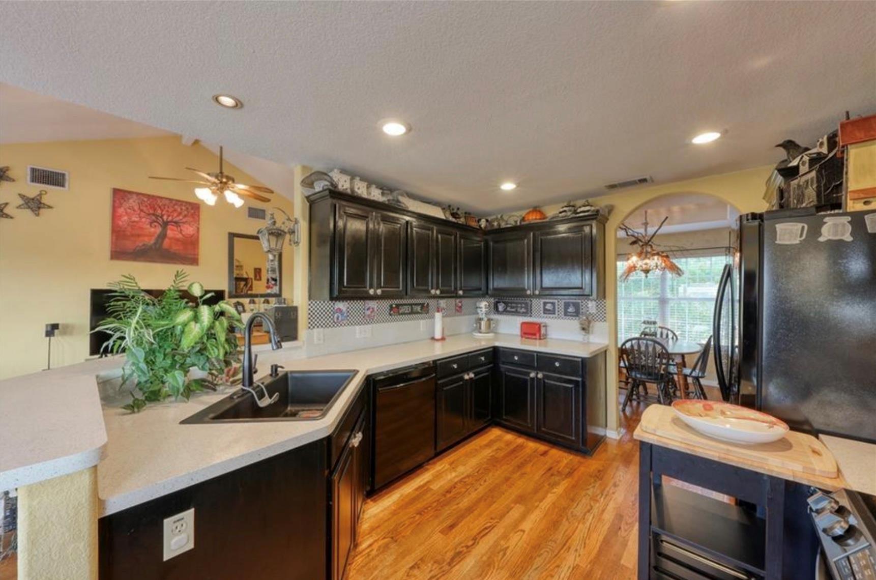 20504 National Dr, Lago Vista, TX 78645