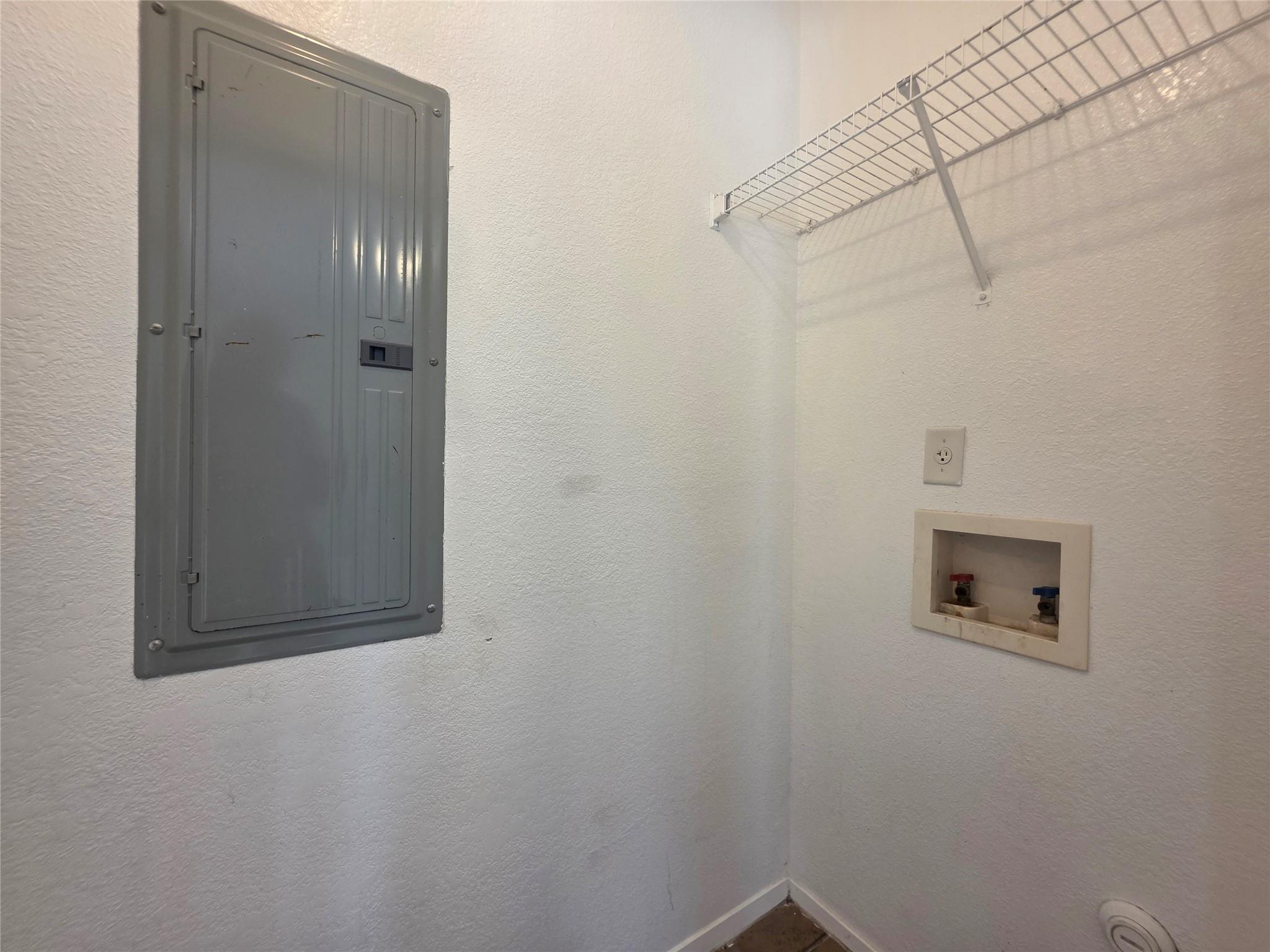 2200 Katy Ln # D, Georgetown, TX 78626