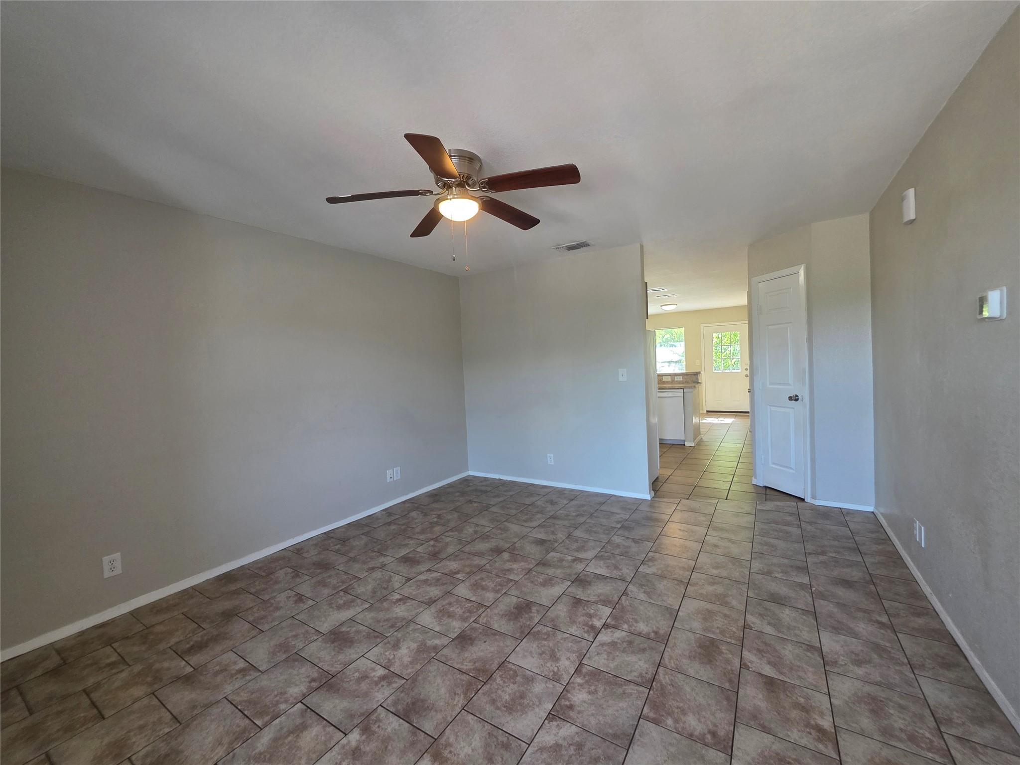 2200 Katy Ln # D, Georgetown, TX 78626