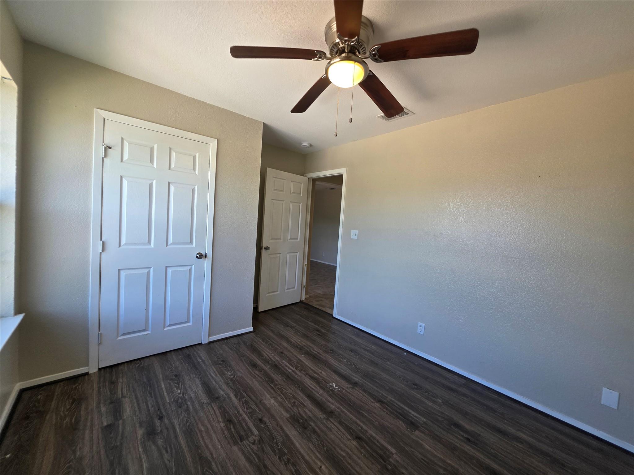 2200 Katy Ln # D, Georgetown, TX 78626